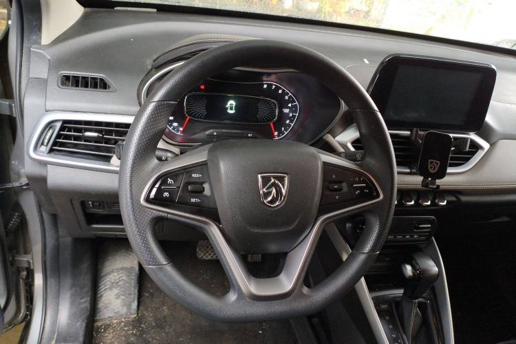 Used Baojun 510 2019 1.5L CVT Enjoyment Model China VI Emission Standard Steering Wheel