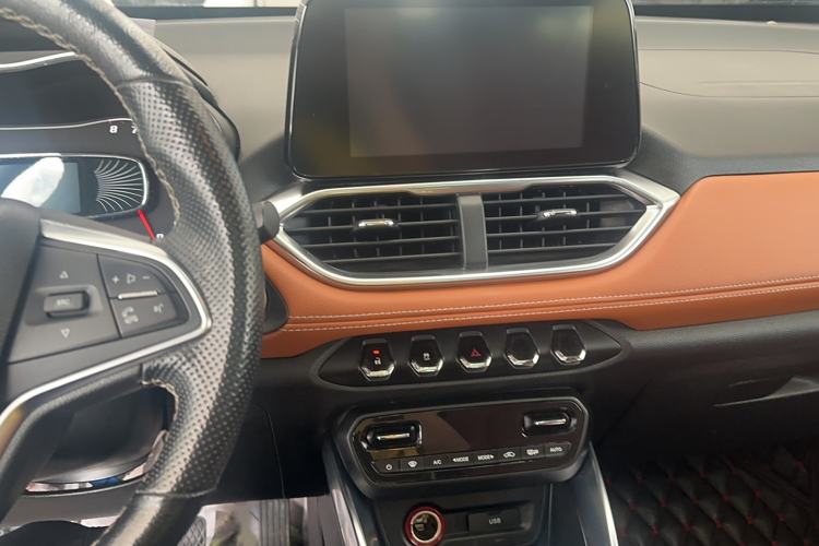 Used Baojun 510 2017 1.5L Manual Luxury Model Audio And AC Panel