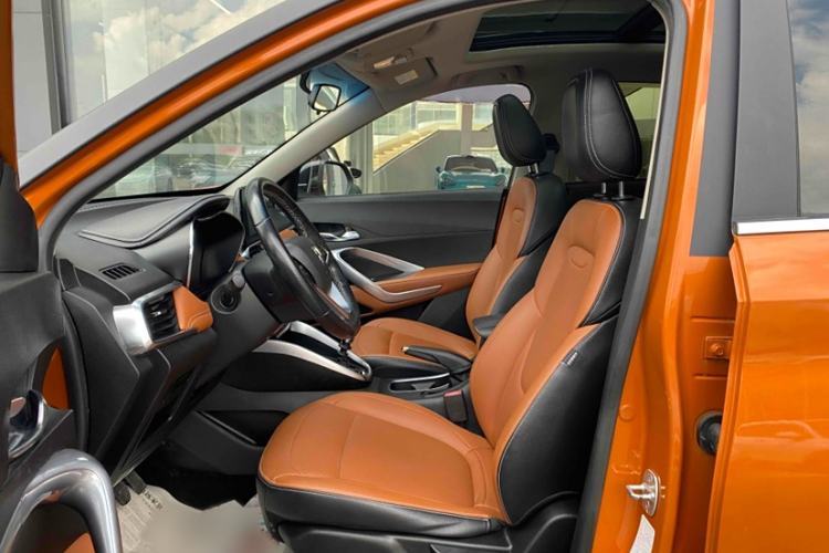 Used Baojun 510 2017 1.5L Manual Luxury Model Interior 2