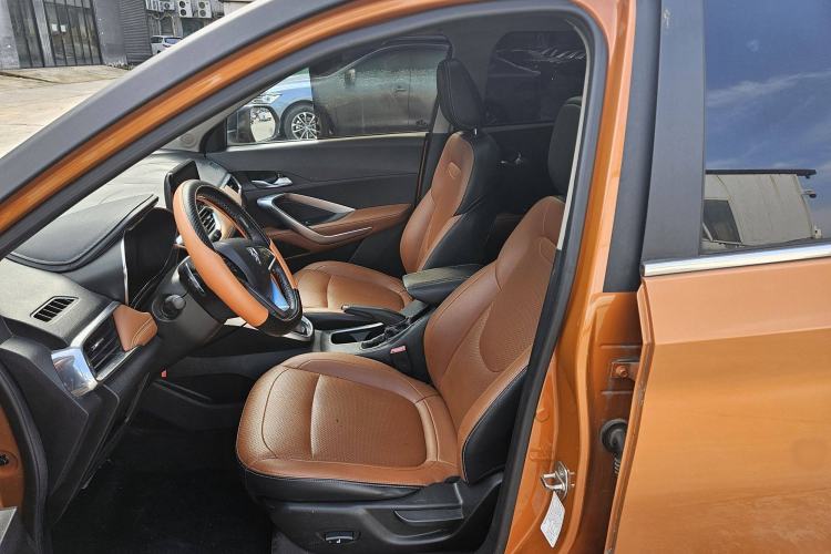 Used Baojun 510 2017 1.5L Automatic Luxury Model Interior 5