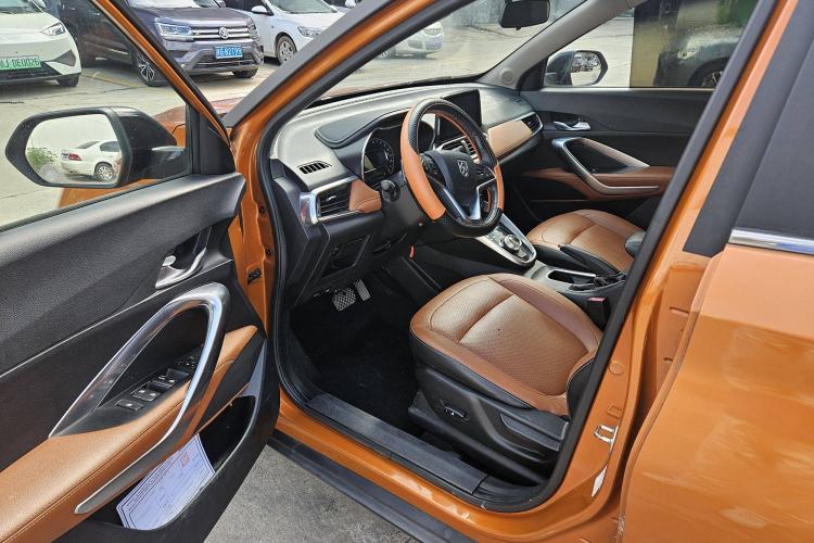 Used Baojun 510 2017 1.5L Automatic Luxury Model Interior 6