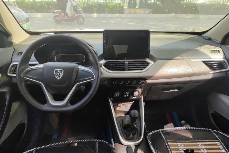 Used Baojun 510 2019 1.5L Manual Jingxiang Model 77kW China VI Emission Standard Interior 2