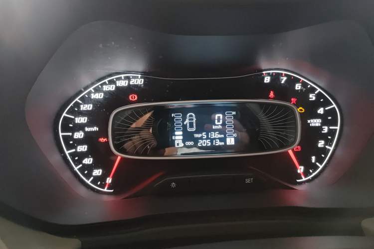 Used Baojun 510 2019 1.5L Manual Jingxiang Model 77kW China VI Emission Standard Odometer Close Up