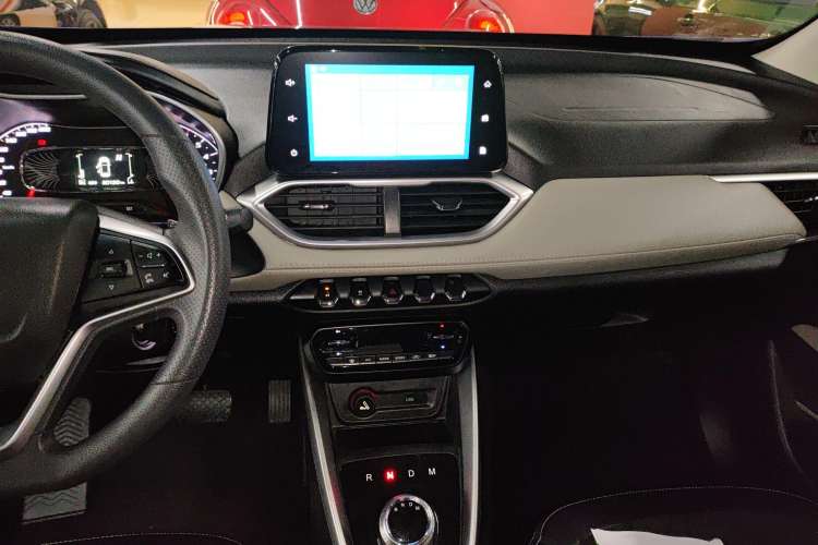 Used Baojun 510 2017 1.5L Automatic Fashion Model Audio And AC Panel