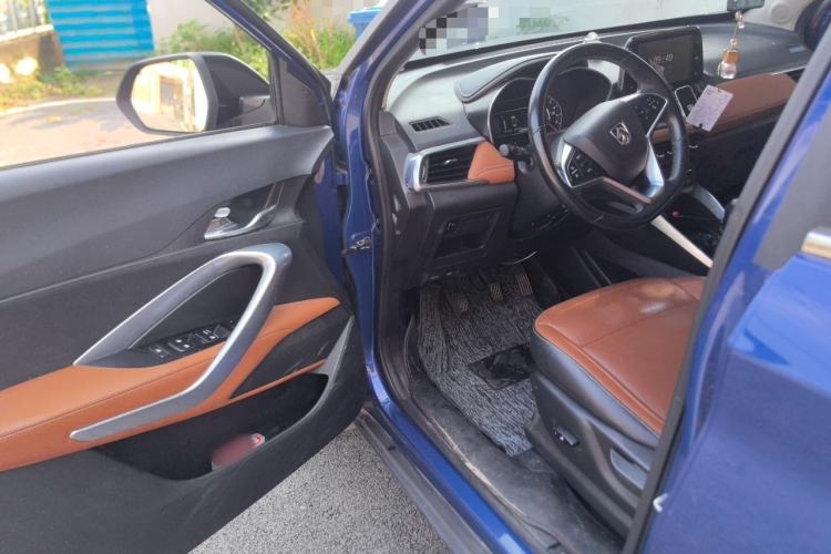 Used Baojun 510 2017 1.5L Manual Luxury Model Driver Seat