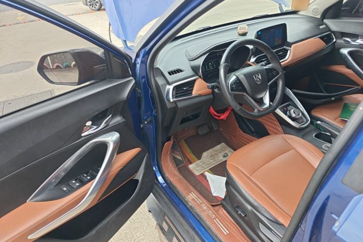 Used Baojun 510 2017 1.5L Automatic Luxury Model Driver Seat