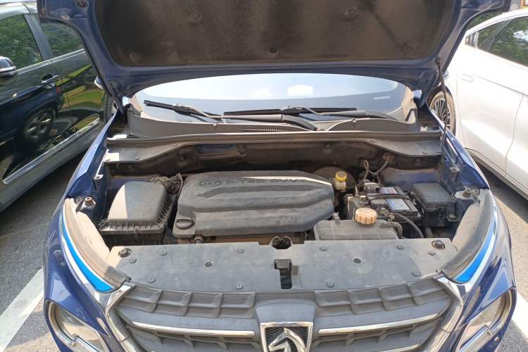 Used Baojun 510 2017 1.5L Manual Fashion Model Engine Bay