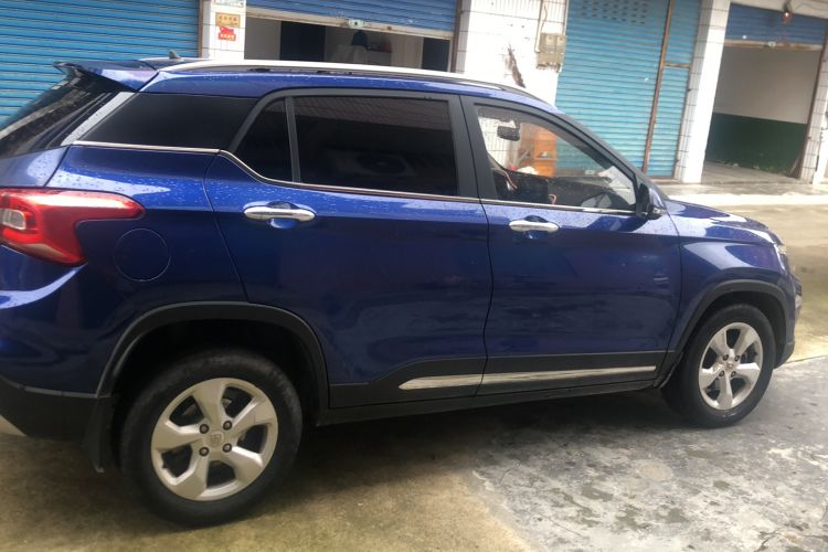 Used Baojun 510 2017 1.5L Manual Fashion Model Exterior 2