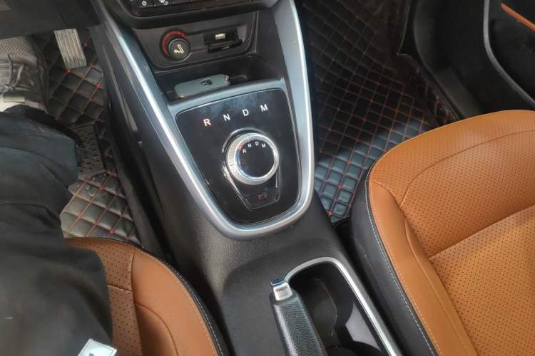 Used Baojun 510 2017 1.5L Automatic Luxury Model Gear Lever
