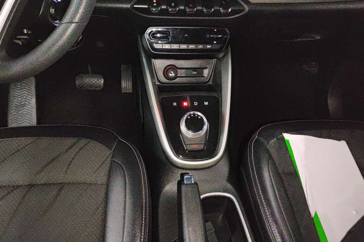 Used Baojun 510 2017 1.5L Automatic Fashion Model Gear Lever