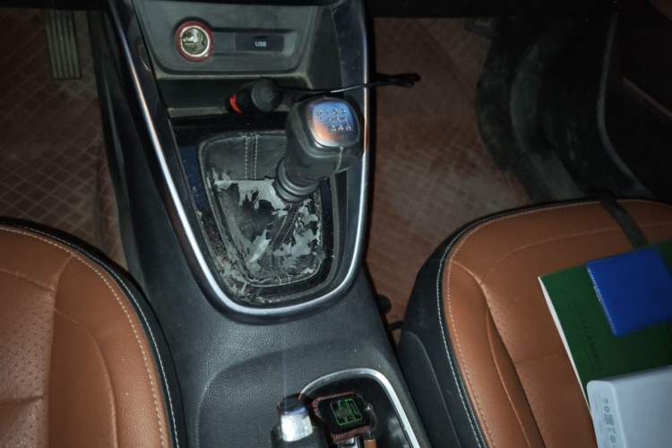 Used Baojun 510 2017 1.5L Manual Luxury Model Gear Lever