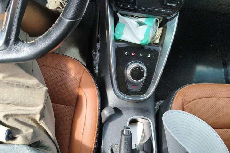 Used Baojun 510 2017 1.5L Automatic Luxury Model Gear Lever