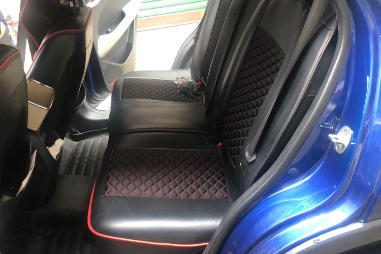 Used Baojun 510 2017 1.5L Manual Fashion Model Interior 1
