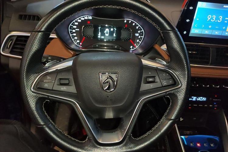 Used Baojun 510 2017 1.5L Automatic Luxury Model Interior 1