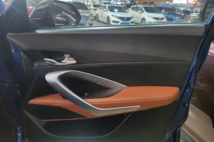 Used Baojun 510 2017 1.5L Automatic Luxury Model Interior 2