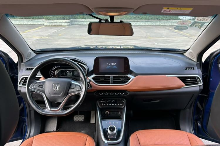 Used Baojun 510 2017 1.5L Automatic Luxury Model Interior 3