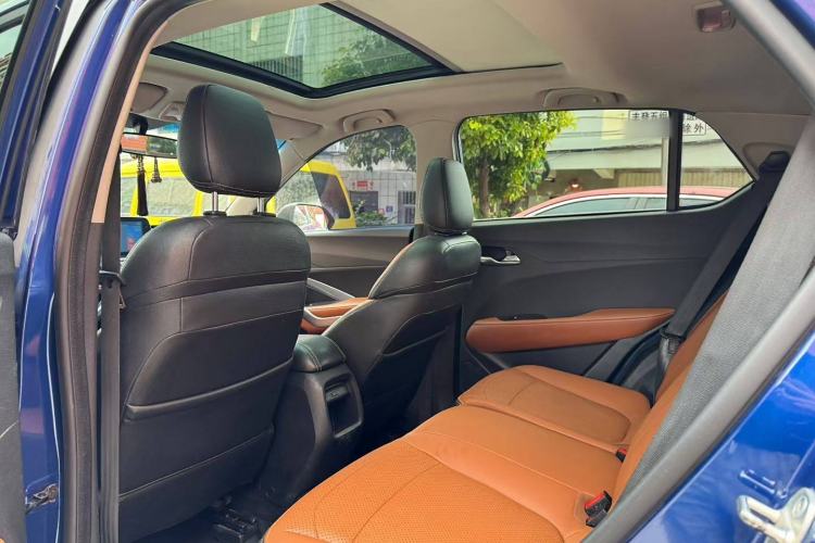 Used Baojun 510 2017 1.5L Manual Luxury Model Interior 3