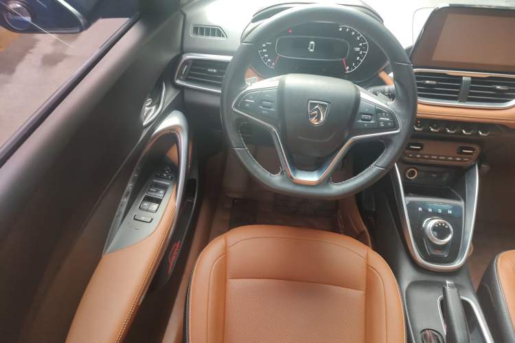 Used Baojun 510 2017 1.5L Automatic Luxury Model Interior 4