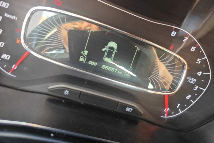 Used Baojun 510 2017 1.5L Manual Luxury Model Odometer Close Up