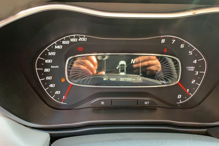 Used Baojun 510 2017 1.5L Automatic Fashion Model Odometer Close Up