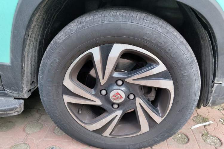 Used Baojun 510 2017 1.5L Automatic Luxury Model Right Front Wheel Hub