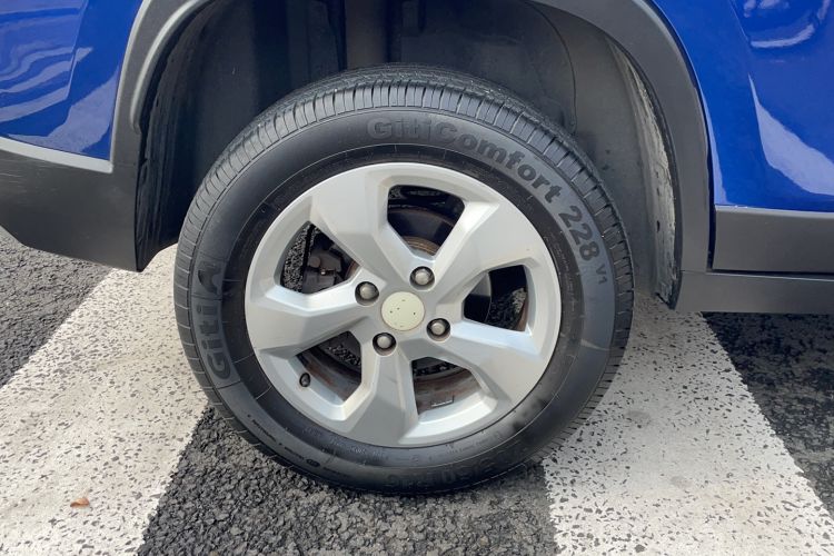 Used Baojun 510 2017 1.5L Automatic Fashion Model Right Rear Wheel Hub