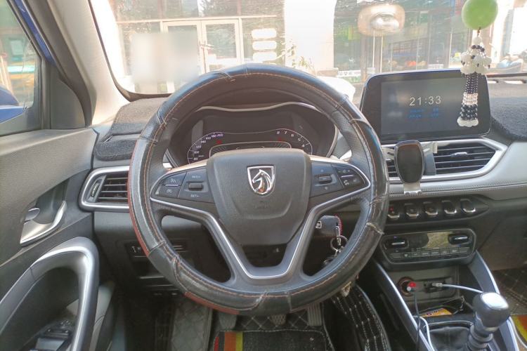 Used Baojun 510 2017 1.5L Manual Fashion Model Steering Wheel