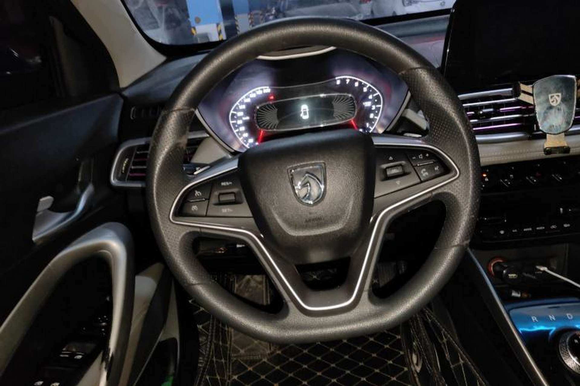 Used Baojun 510 2017 1.5L Automatic Fashion Model Steering Wheel