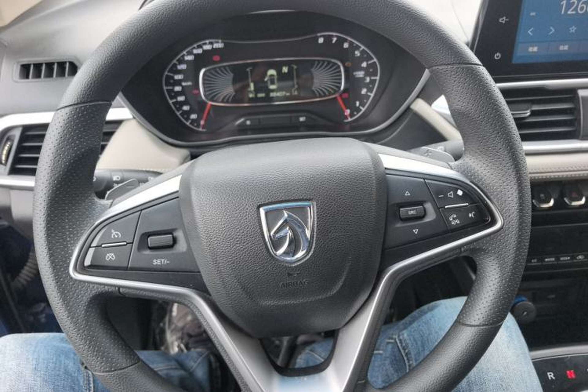 Used Baojun 510 2017 1.5L Automatic Fashion Model Steering Wheel