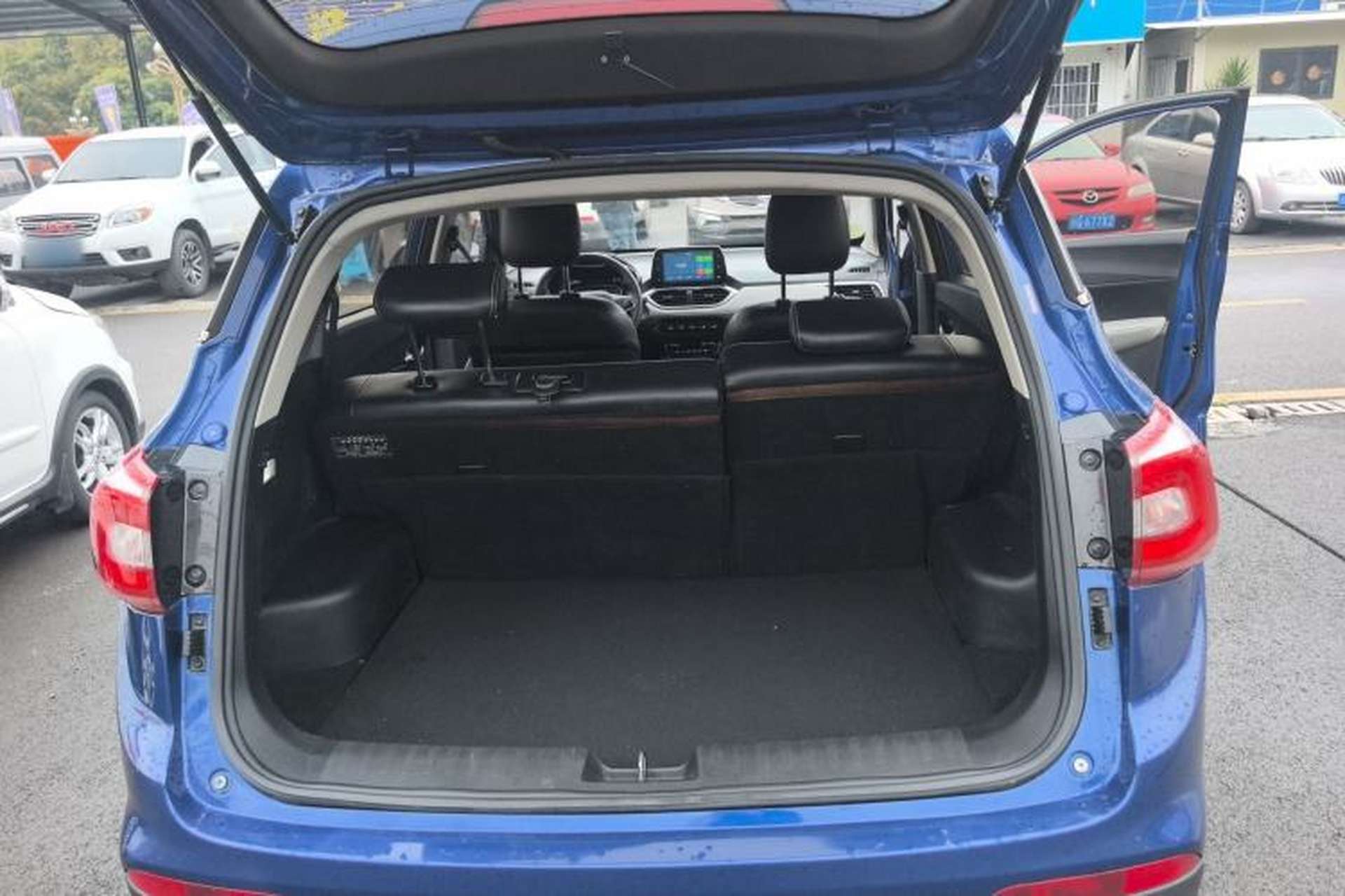 Used Baojun 510 2017 1.5L Automatic Fashion Model Trunk