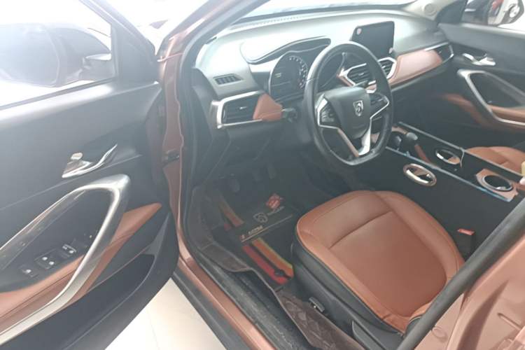 Used Baojun 510 2017 1.5L Manual Luxury Model Driver Seat