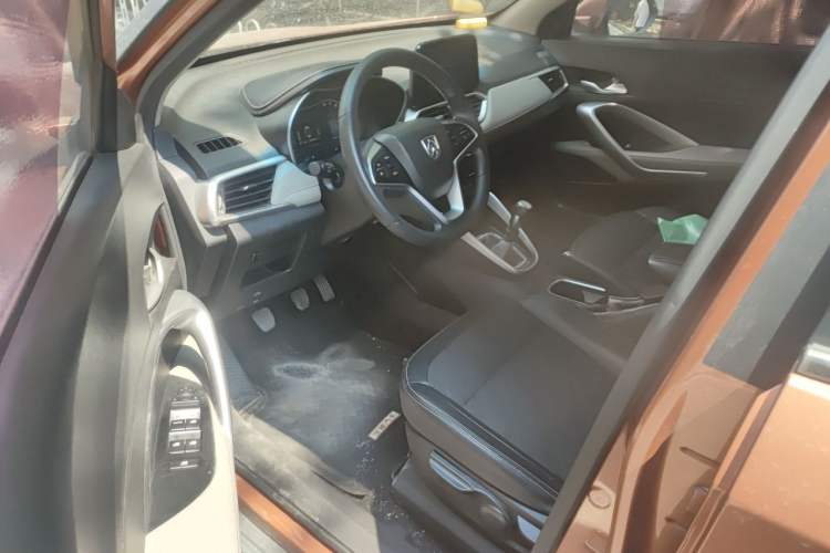 Used Baojun 510 2017 1.5L Manual Fashion Model Driver Seat