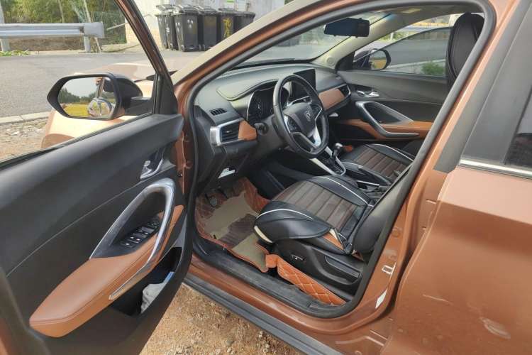 Used Baojun 510 2017 1.5L Manual Luxury Model Driver Seat
