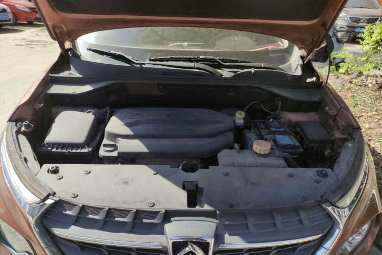 Used Baojun 510 2017 1.5L manual Comfort trim Engine Bay