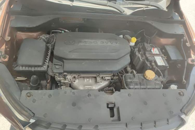 Used Baojun 510 2017 1.5L Manual Fashion Model Engine Bay