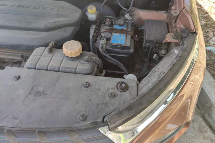Used Baojun 510 2017 1.5L manual Comfort trim Engine Bay Left