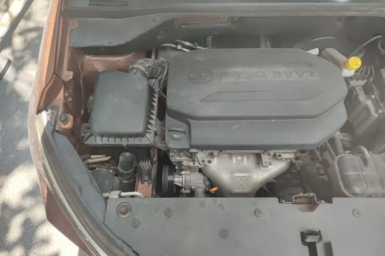 Used Baojun 510 2017 1.5L Manual Fashion Model Engine Bay Right