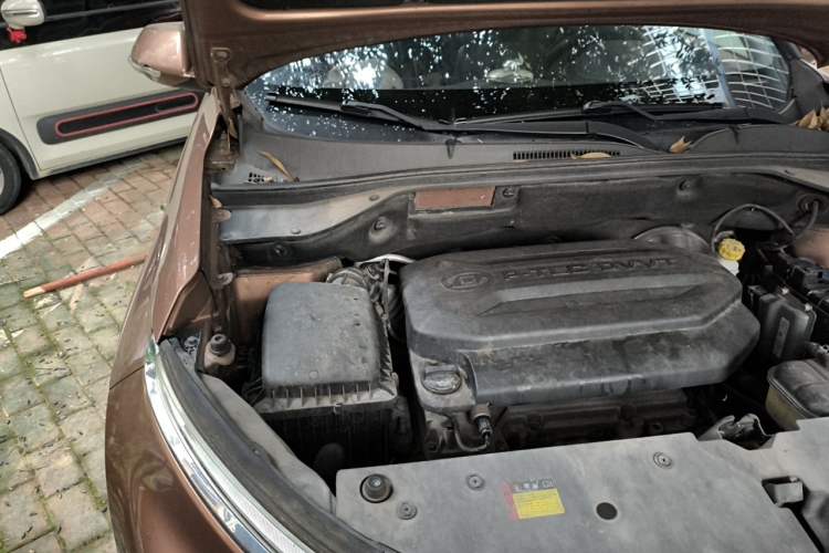 Used Baojun 510 2017 1.5L Manual Fashion Model Engine Bay Right