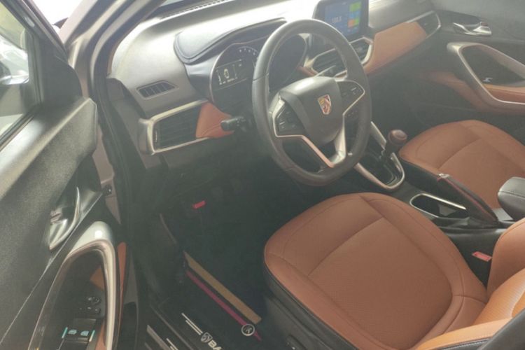 Used Baojun 510 2017 1.5L Manual Luxury Model Interior 2