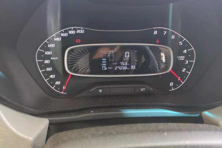 Used Baojun 510 2017 1.5L manual Comfort trim Odometer Close Up