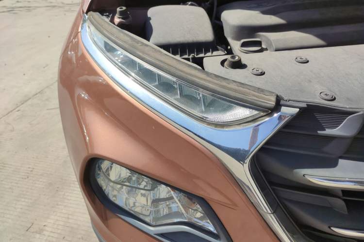 Used Baojun 510 2017 1.5L manual Comfort trim Right Front Headlight