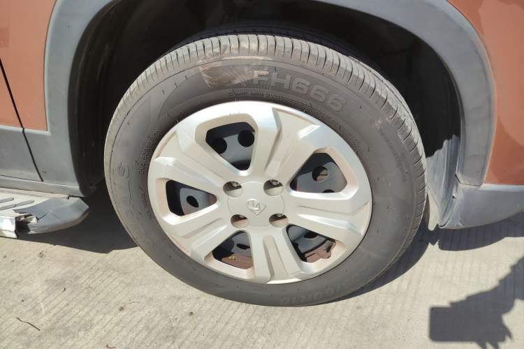 Used Baojun 510 2017 1.5L manual Comfort trim Right Front Wheel Hub