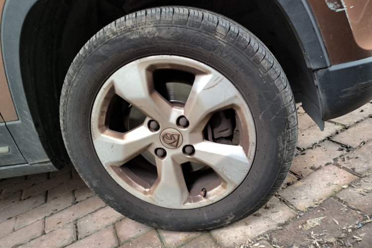 Used Baojun 510 2017 1.5L Manual Fashion Model Right Front Wheel Hub