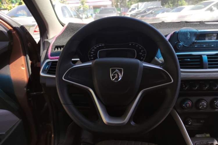 Used Baojun 510 2017 1.5L manual Comfort trim Steering Wheel