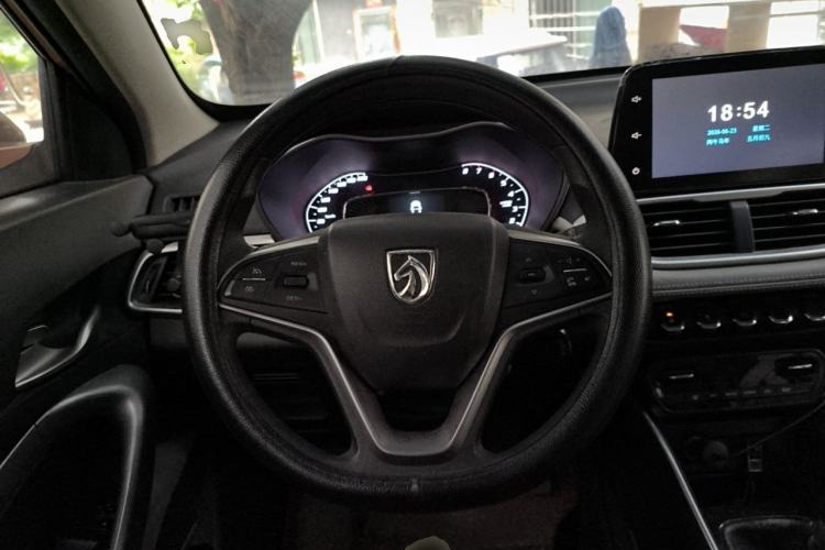 Used Baojun 510 2017 1.5L Manual Fashion Model Steering Wheel