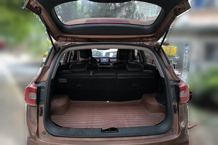 Used Baojun 510 2017 1.5L Manual Fashion Model Trunk