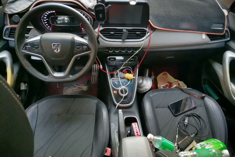 Used Baojun 510 2017 1.5L Automatic Fashion Model Center Console