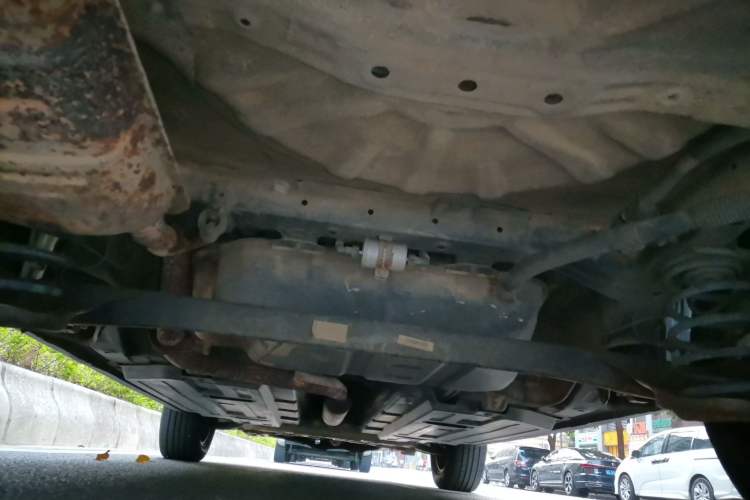 Used Baojun 510 2017 1.5L Automatic Fashion Model Chassis Rear