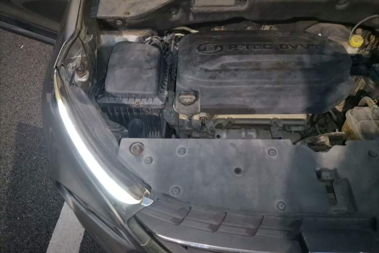 Used Baojun 510 2017 1.5L Automatic Fashion Model Engine Bay Right