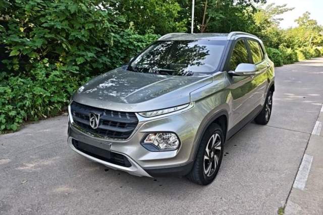Used Baojun 510 2017 1.5L manual Comfort trim